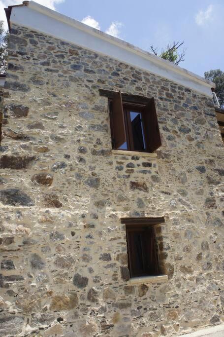 Rosales Stone House Villa Amigdhalokefali Exterior photo